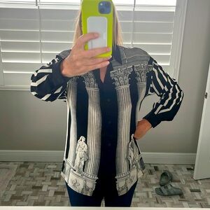 Ellen Tracy silk Roman statue blouse